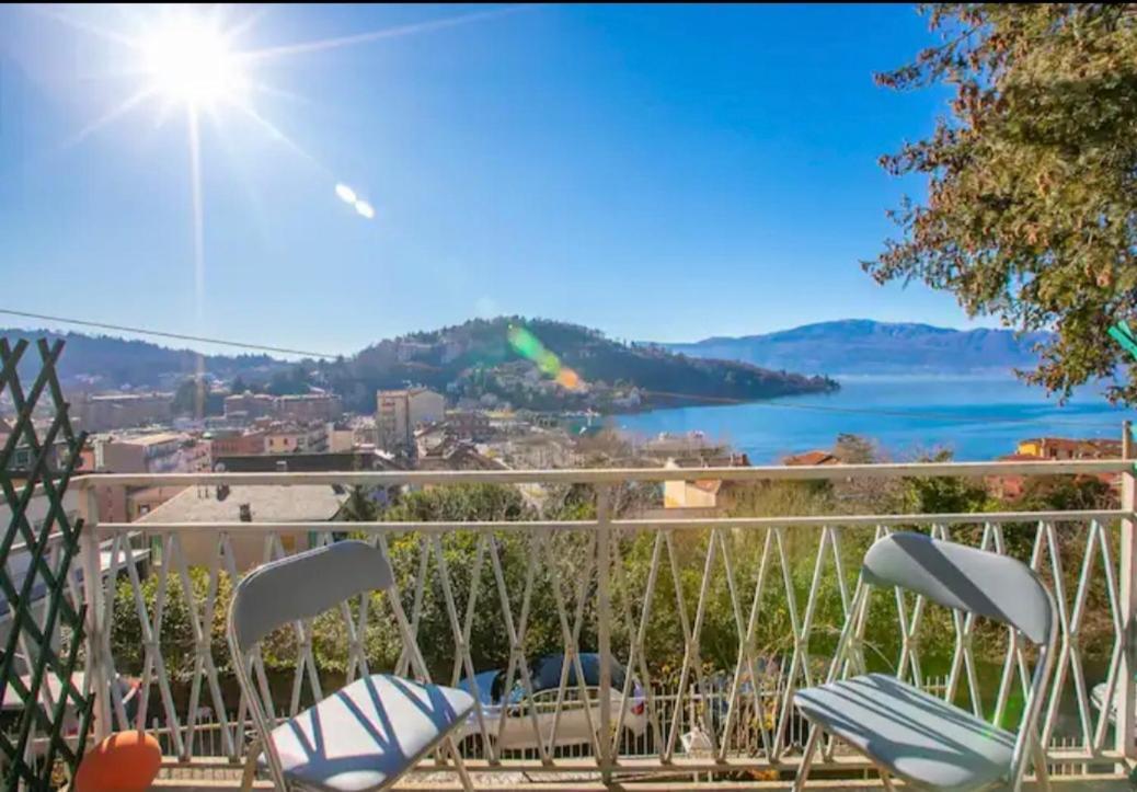 Apartment With View Lake Maggiore/Laveno Mombello מראה חיצוני תמונה