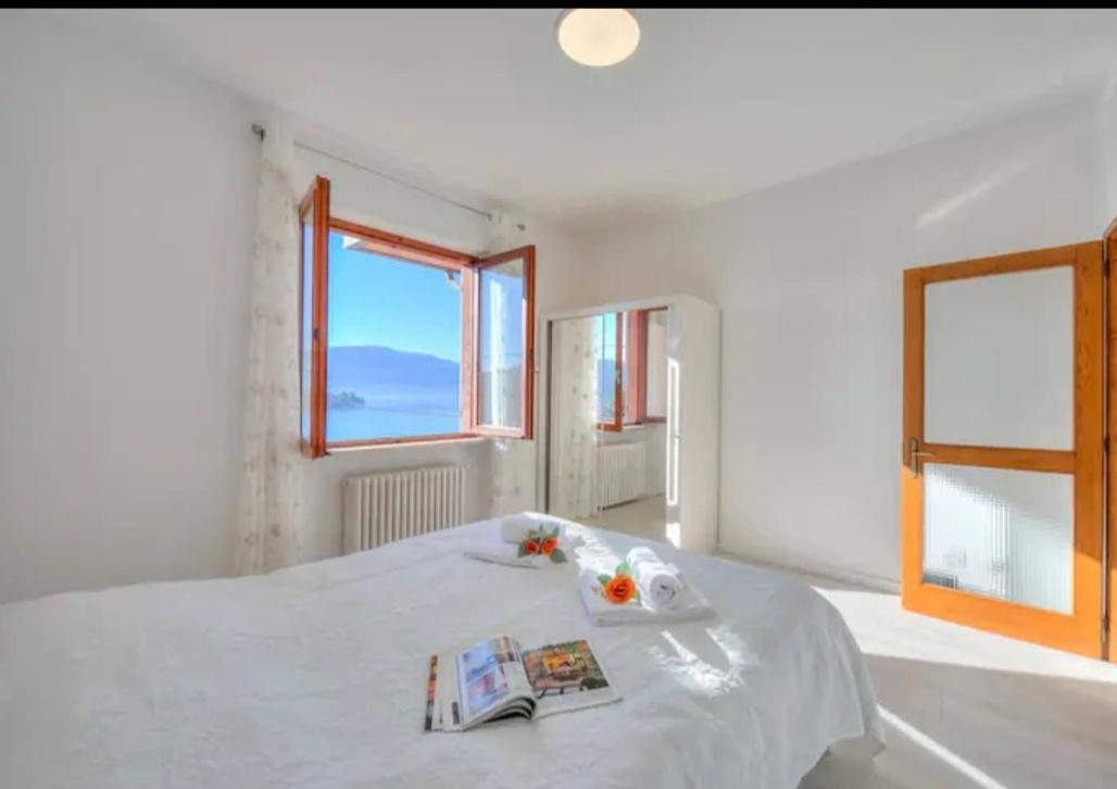 Apartment With View Lake Maggiore/Laveno Mombello מראה חיצוני תמונה