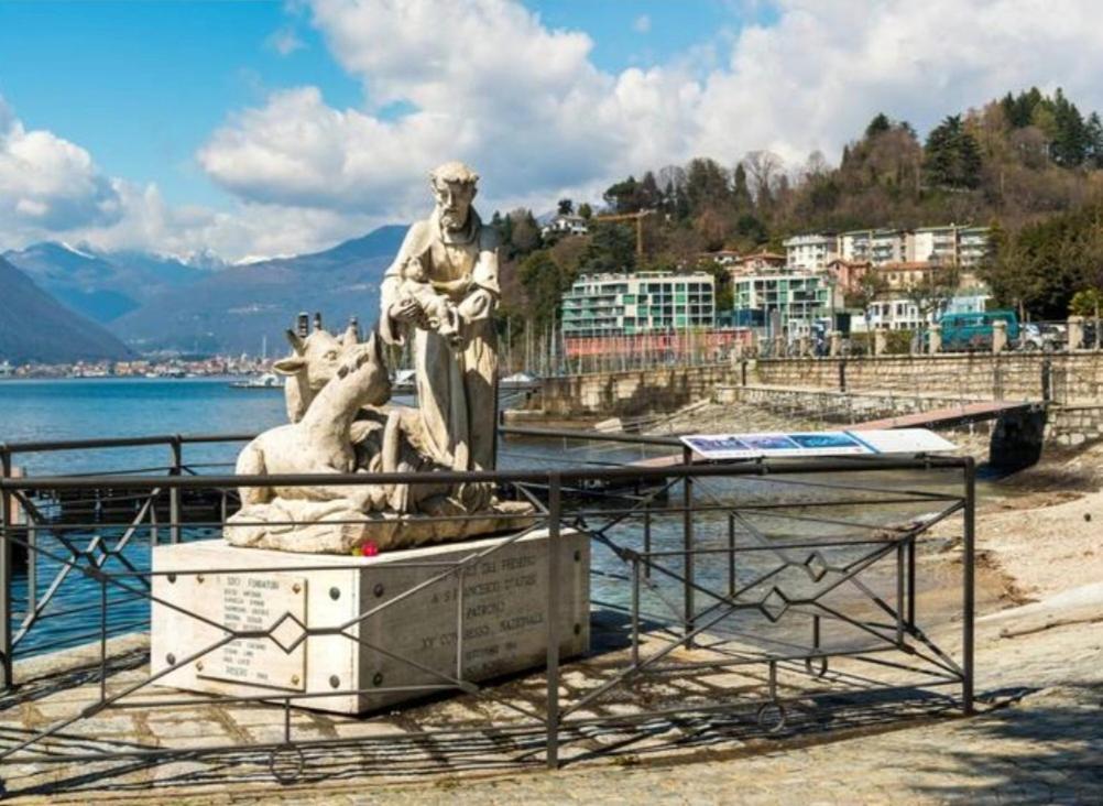 Apartment With View Lake Maggiore/Laveno Mombello מראה חיצוני תמונה
